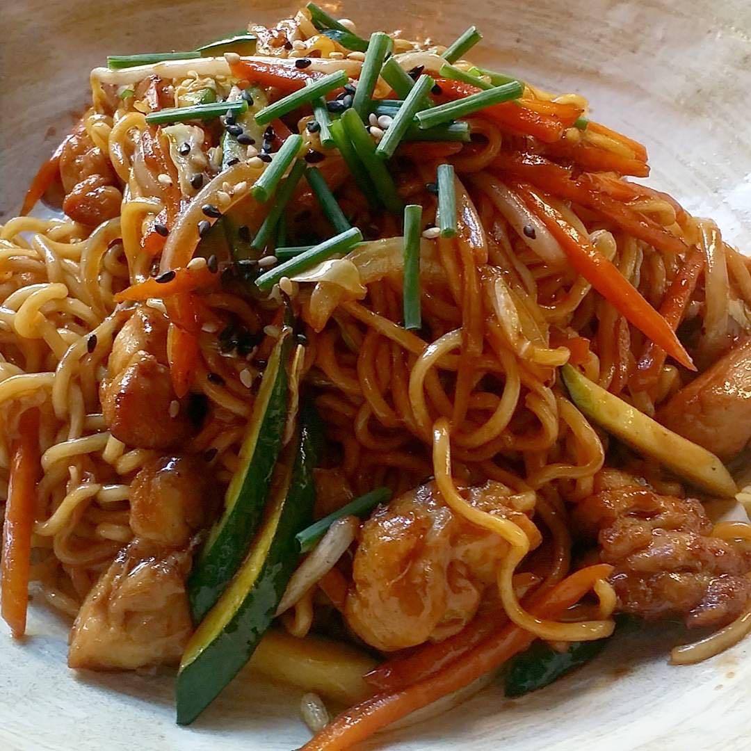 9 YAKISOBA